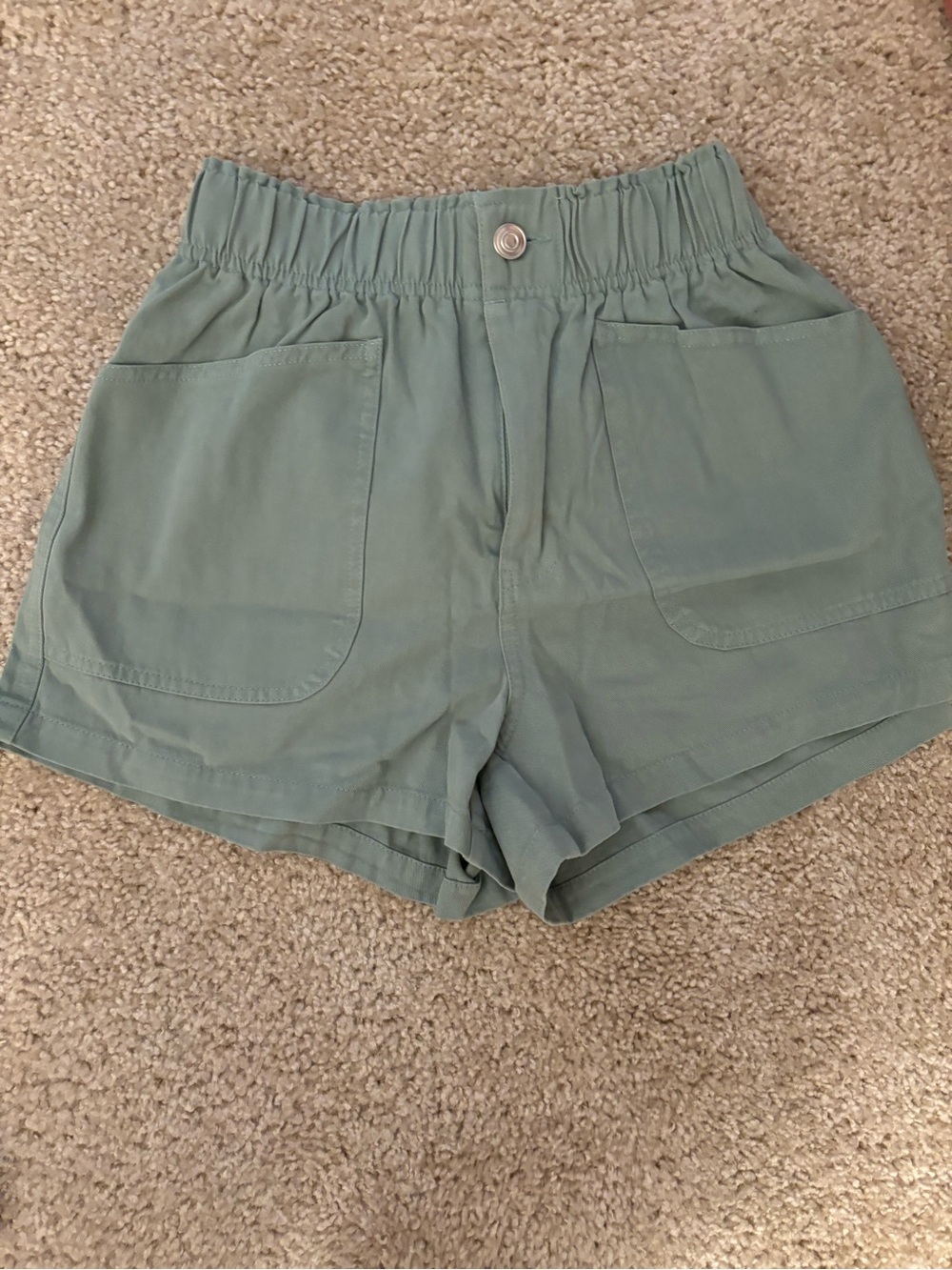 Francesca's Collections Olive Green High-Waist Elastic Shorts